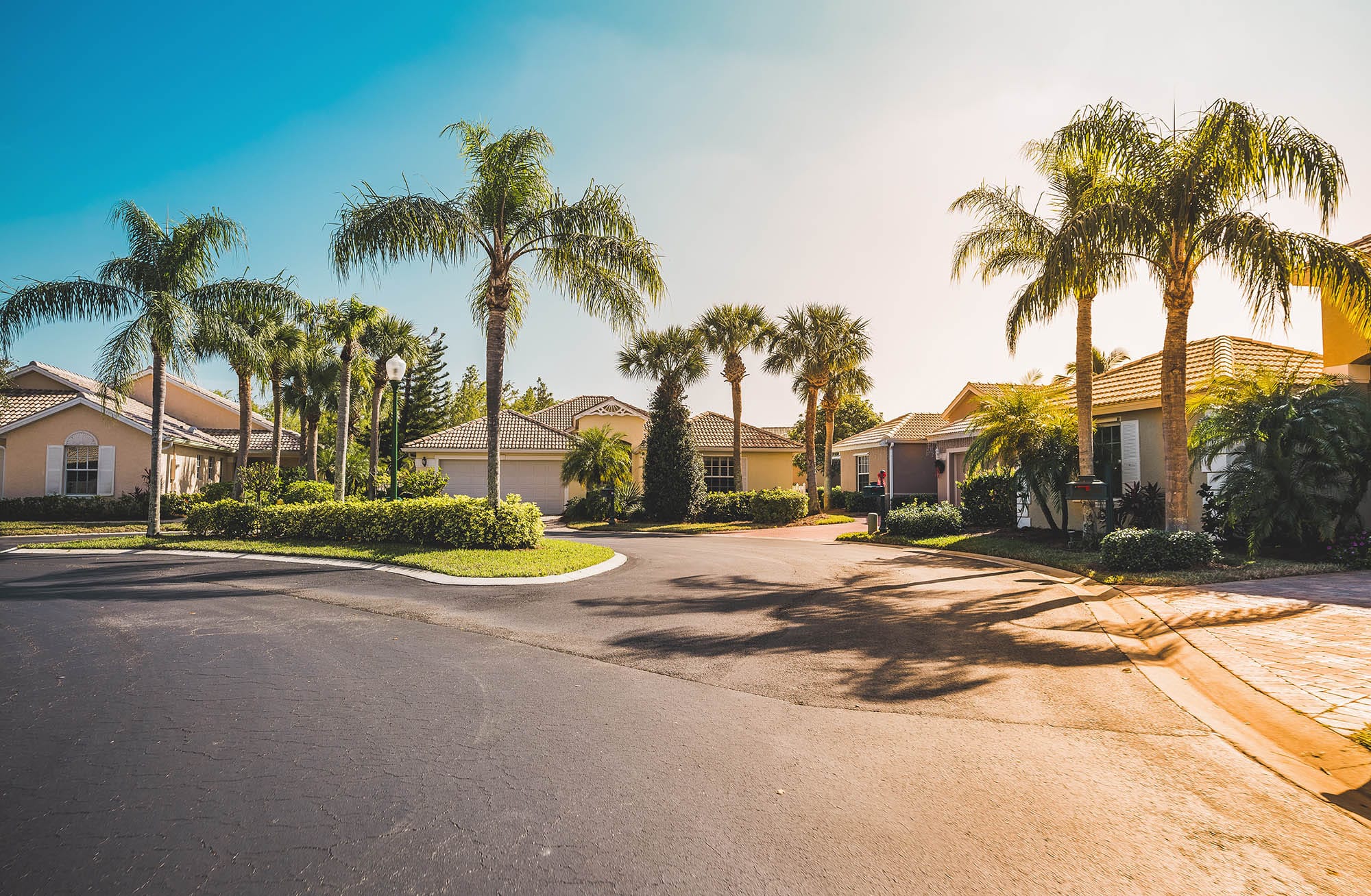Moving to West Palm Beach: 4 Expert Tips for Navigating the Florida Real Estate Market