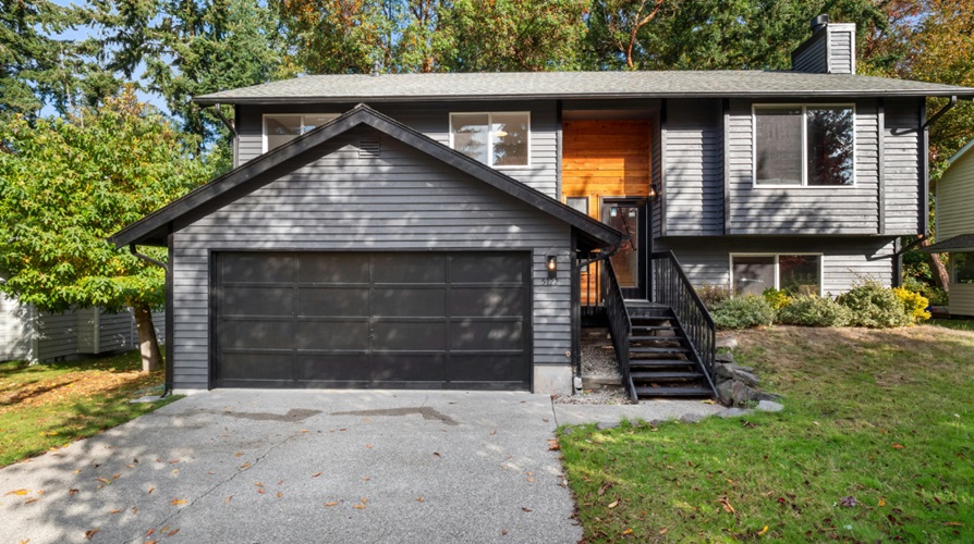 Garage Doors for Multi-Climate Homes