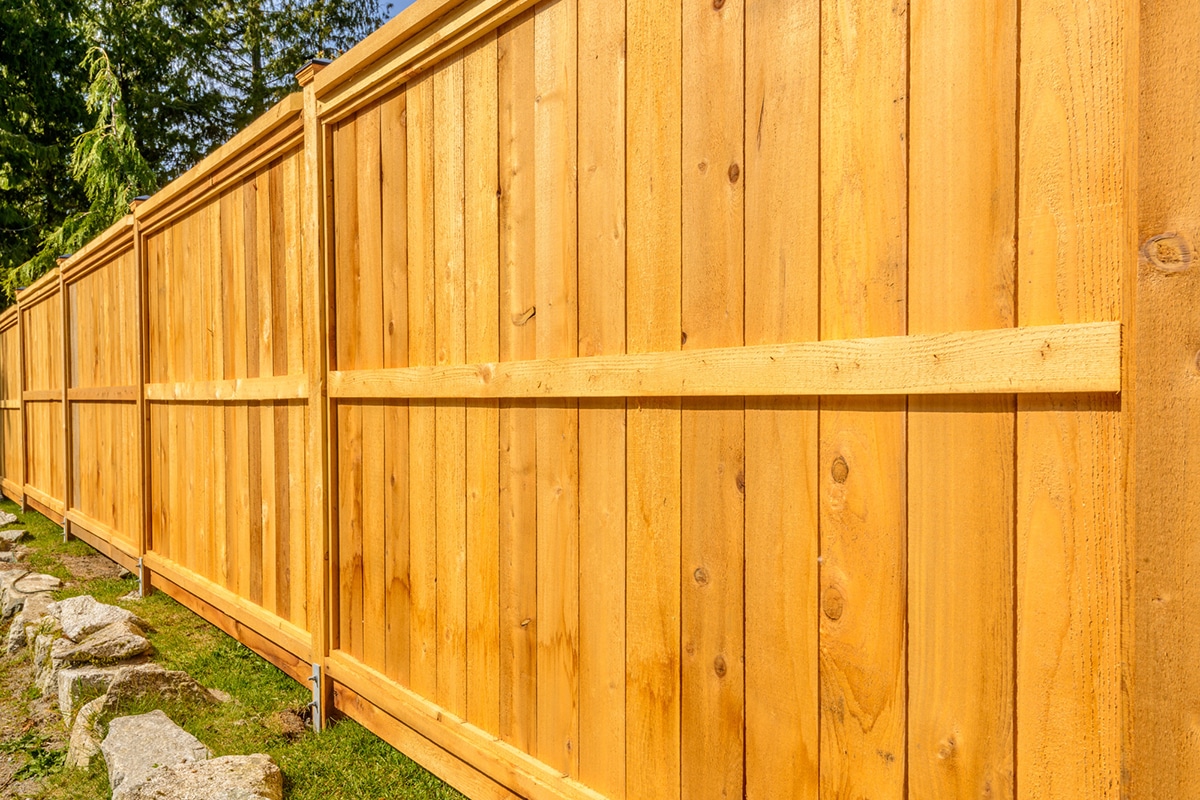 What Experienced Fence Installers Notice That Homeowners Often Miss